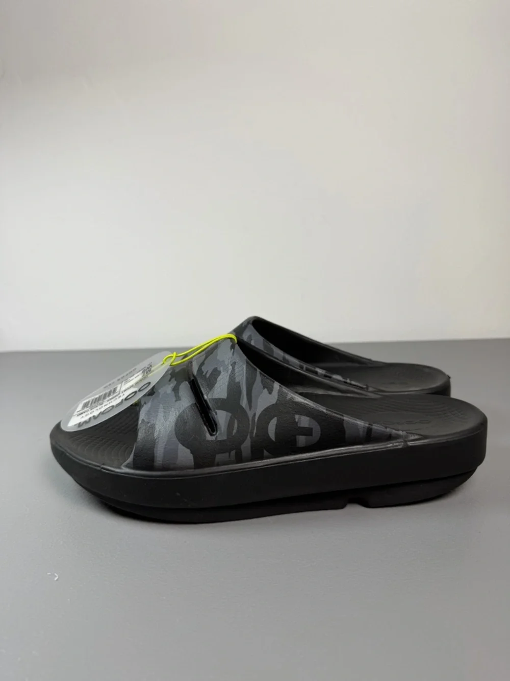 New OOFOS OOAHH Sport Slides Black Camo Recovery Slip On Sandal M7/W9 - Picture 8 of 11